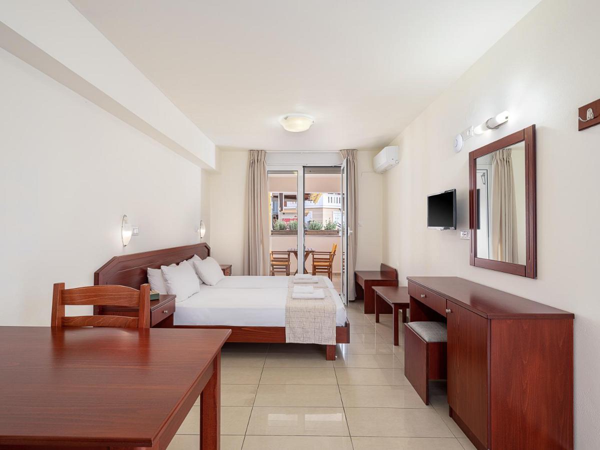 Artemis Apartments Stalós Oda fotoğraf