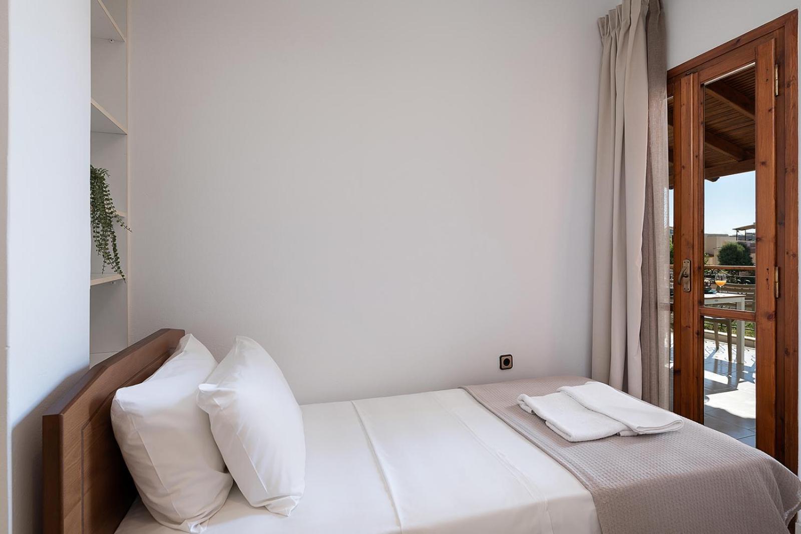 Artemis Apartments Stalós Oda fotoğraf