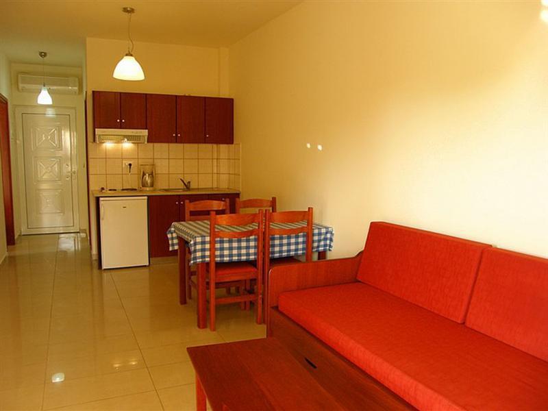 Artemis Apartments Stalós Dış mekan fotoğraf